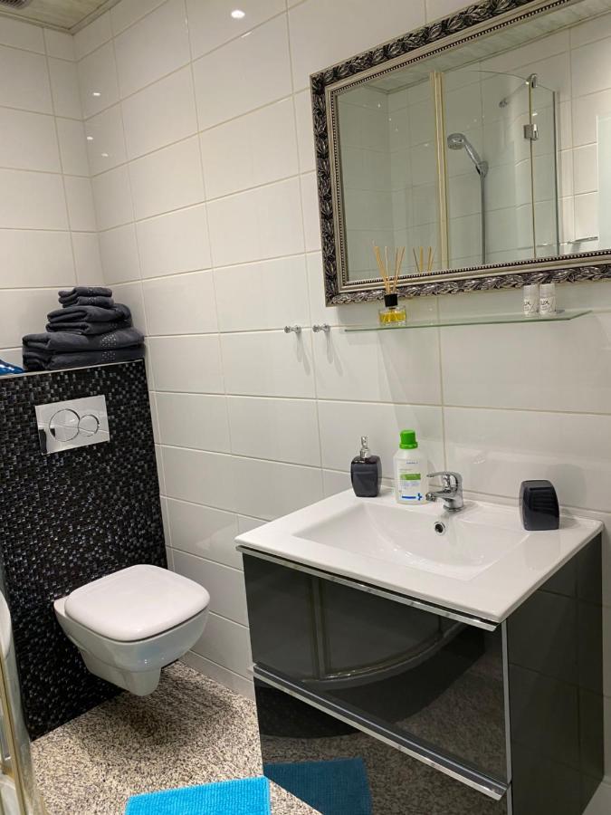 City Luxus Appartement Naehe Koeln Messe - Lanxess Arena Dış mekan fotoğraf